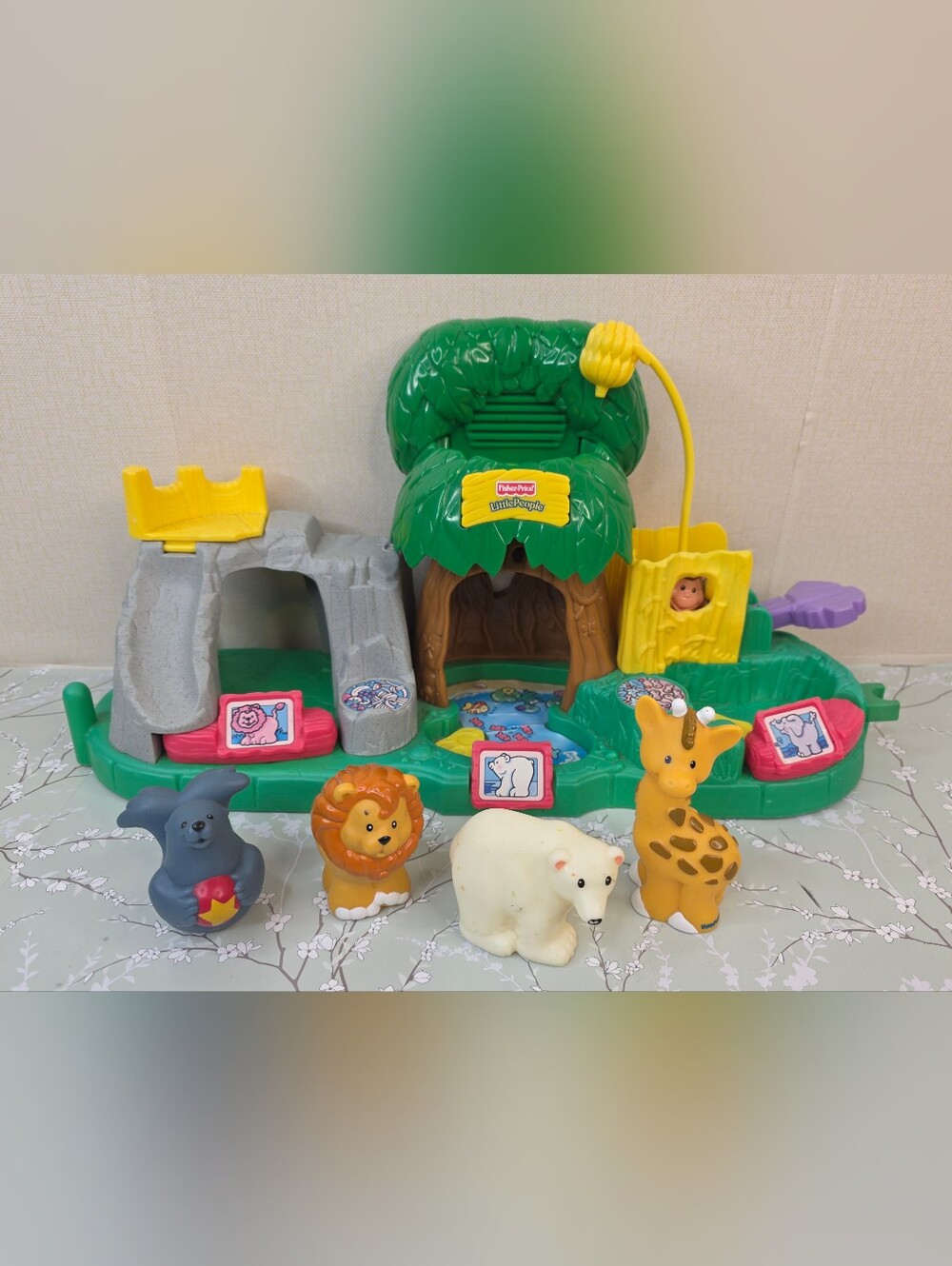 Fisher-Price Little People Animal Zoo